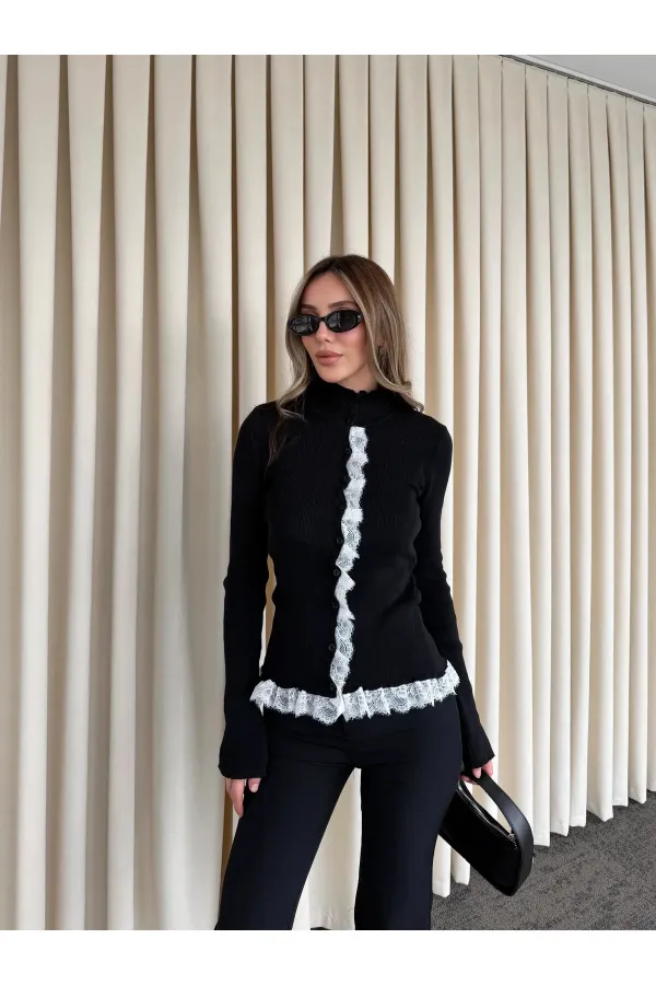 Siyah Dik Yaka Dantel Detaylı Hırka - 2726
