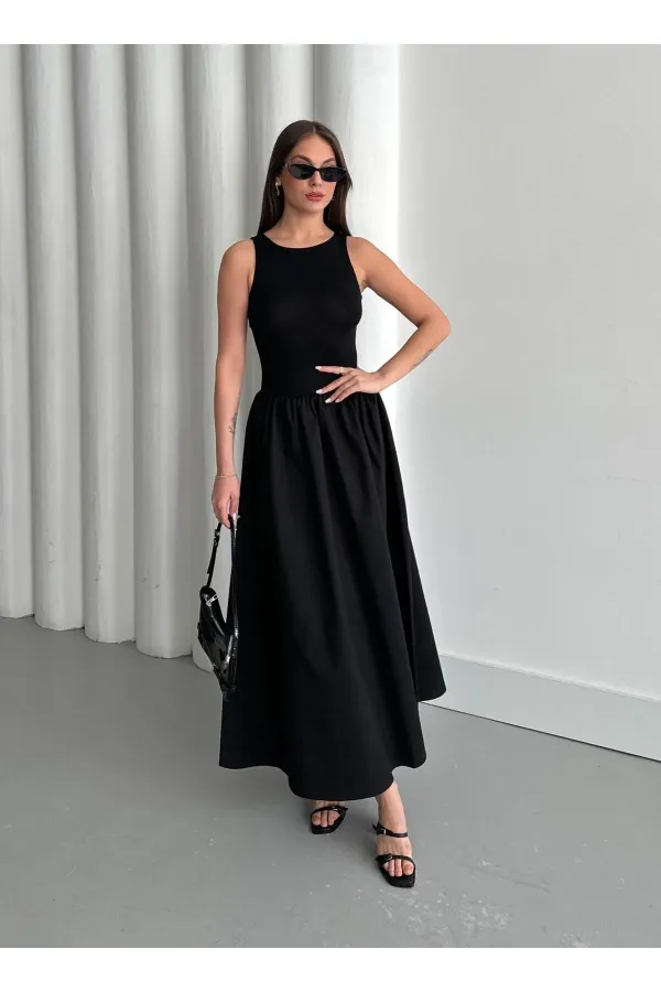 Siyah Sıfır Kol Pileli Elbise