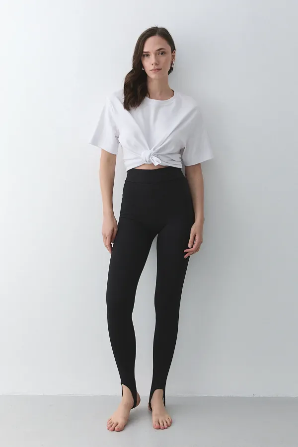 Black Ankle-Slip Leggings - 251159 Black Ankle-Slip Leggings - 251159