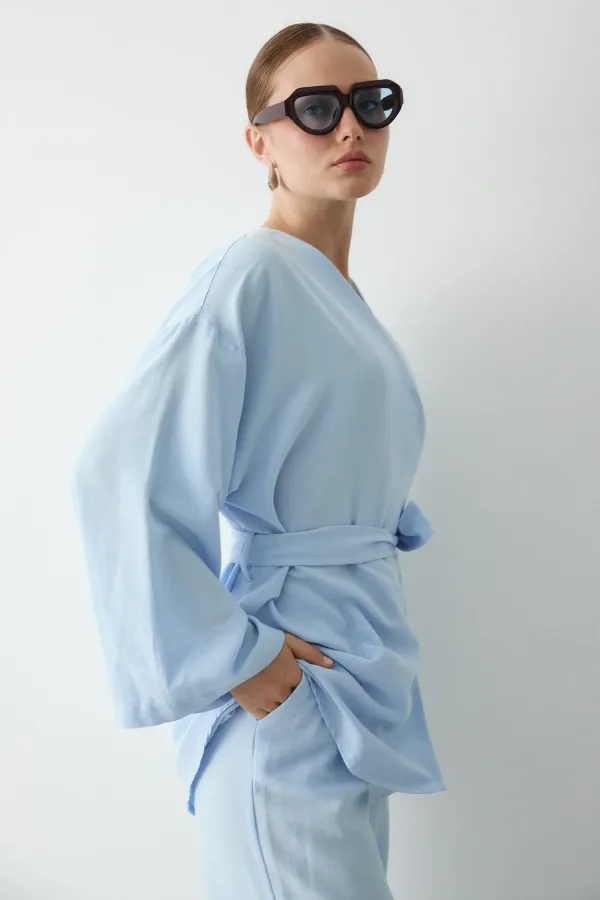 Mavi Pamuklu Düğme Detaylı Kemerli Keten Kimono
