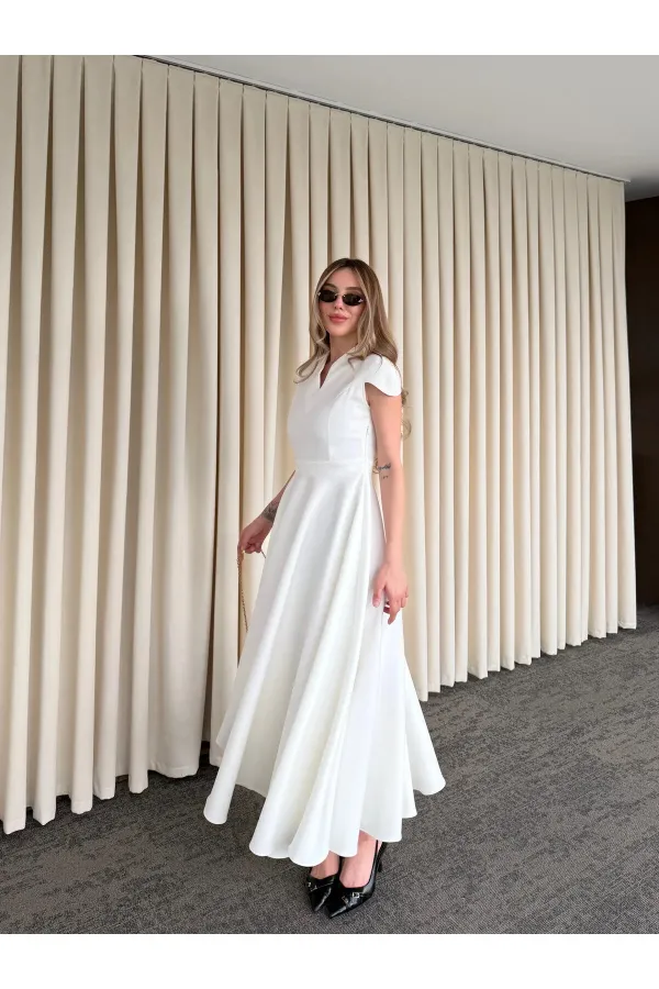 Beyaz Mini V Yaka Elbise - 242480