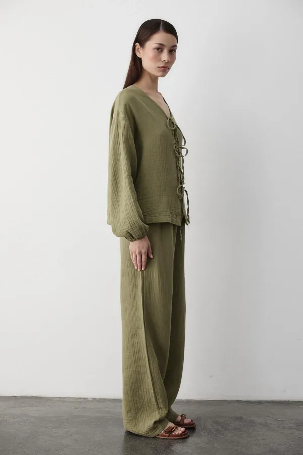 Haki %100 Pamuk Bağlamalı Bluz Pantolon Takım