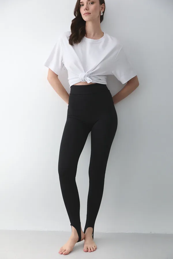 Black Ankle-Slip Leggings - 251159 Black Ankle-Slip Leggings - 251159