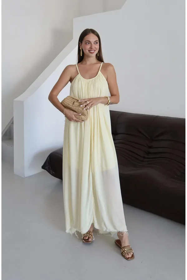 Robe jaune à bretelles et coupe décontractée