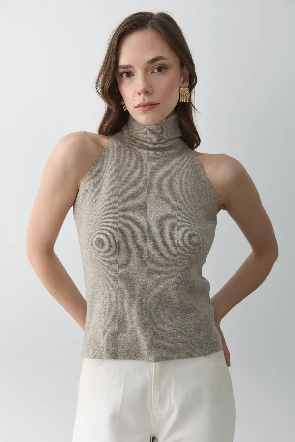 Débardeur à col roulé en vison - 251004