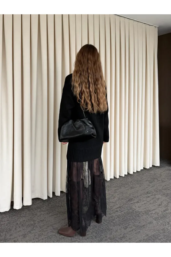 Siyah Tül Detaylı Uzun Triko Elbise - 251009