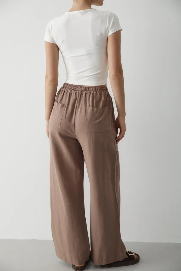 Pantalon en coton et lin couleur vison avec taille élastiquée