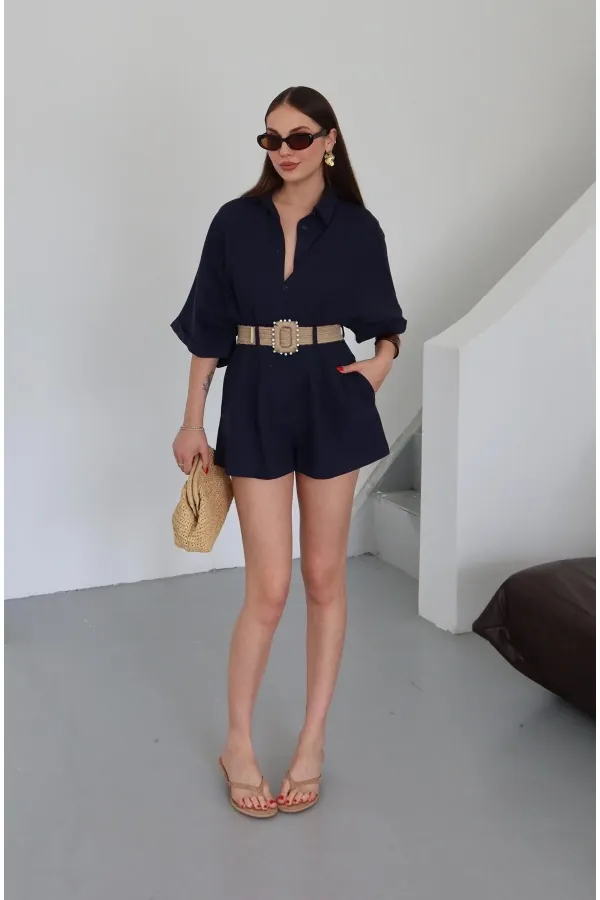 Ensemble chemise et short bleu marine avec ceinture tissée