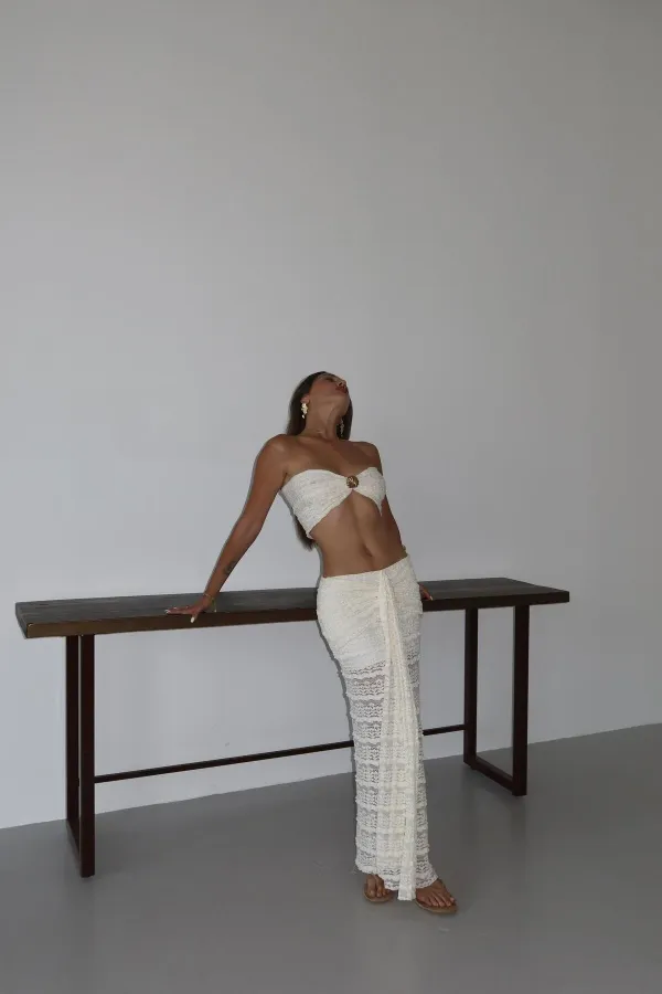 Beyaz Dantel Detaylı Crop Takım