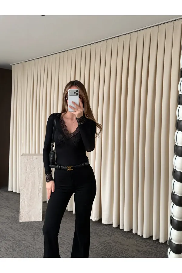 Pantalon noir à jambes larges style espagnol - 1404