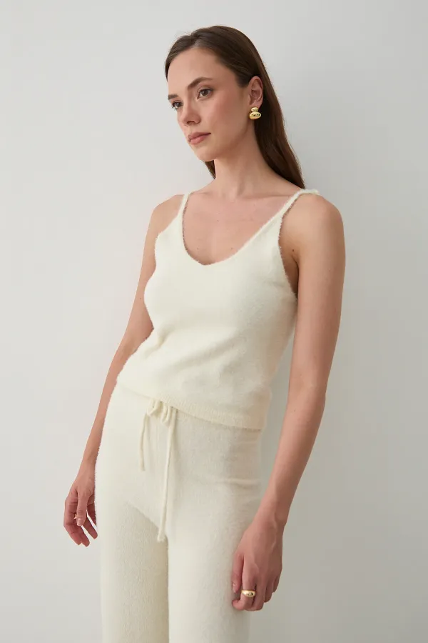 Ensemble trois pièces écru duveteux