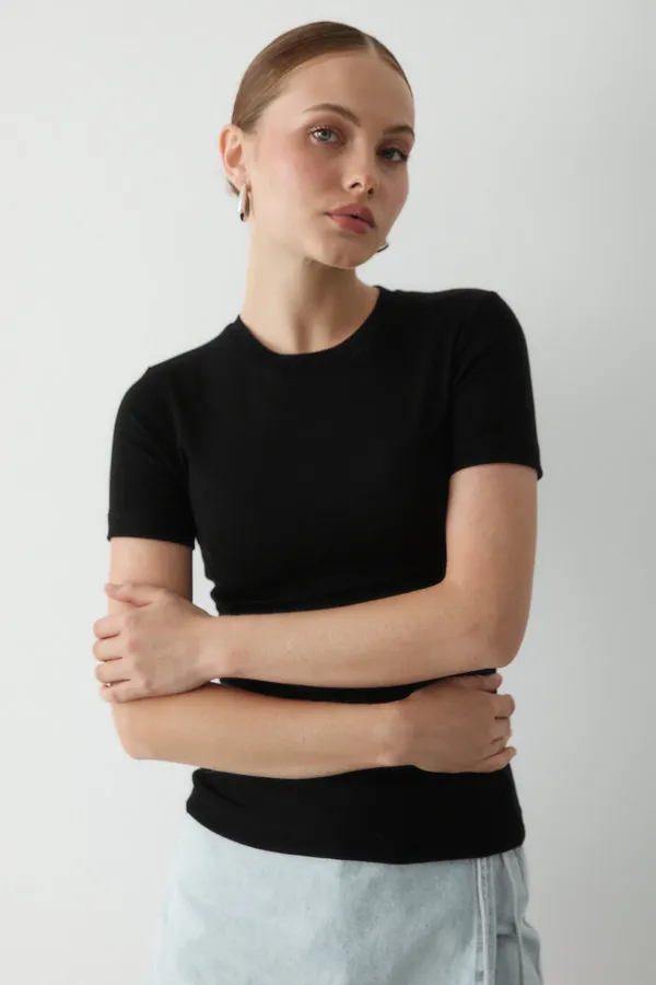 Siyah Düz Body - 251113