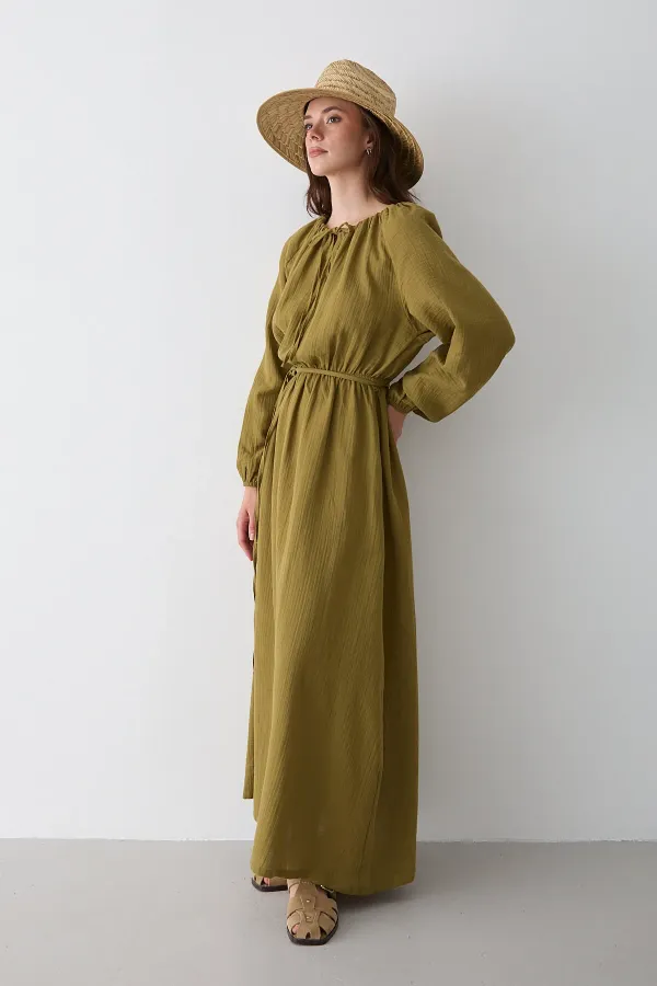 Robe en mousseline kaki avec détail de nœud - 2004