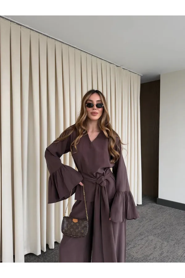Brown Blouse and Pants Set with Ruffled Sleeves - 0812 Brown Blouse and Pants Set with Ruffled Sleeves - 0812
