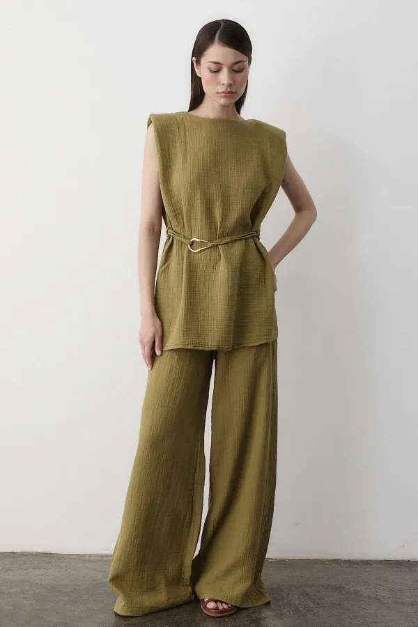 Haki Aksesuar Detaylı İkili Takım