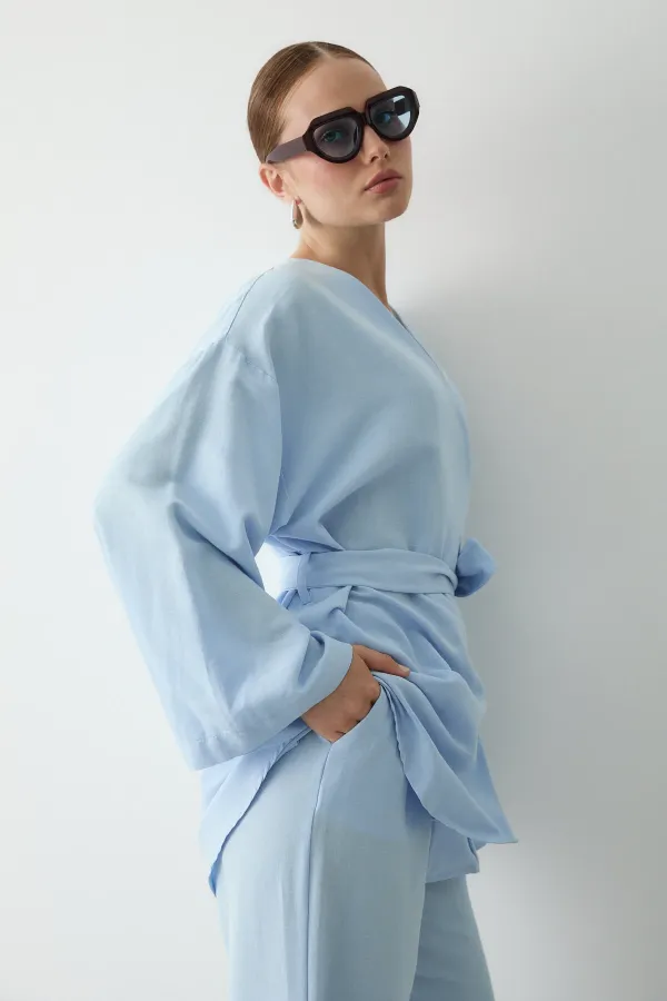 Mavi Pamuklu Düğme Detaylı Kemerli Keten Kimono
