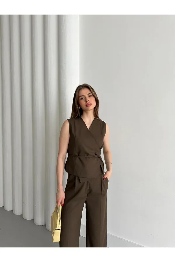 Ensemble gilet et pantalon croisé marron