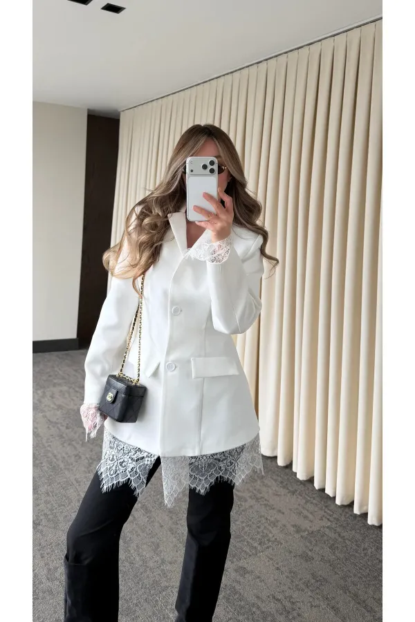 Beyaz Eteği Manşeti Dantelli Ceket - 2861