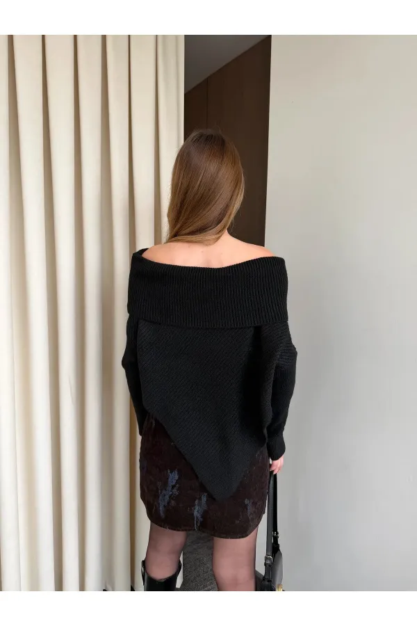 Siyah Kayık Yaka Asimetrik Kazak - 251193