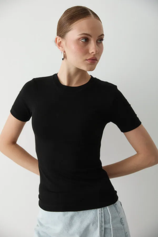 Siyah Düz Body - 251113