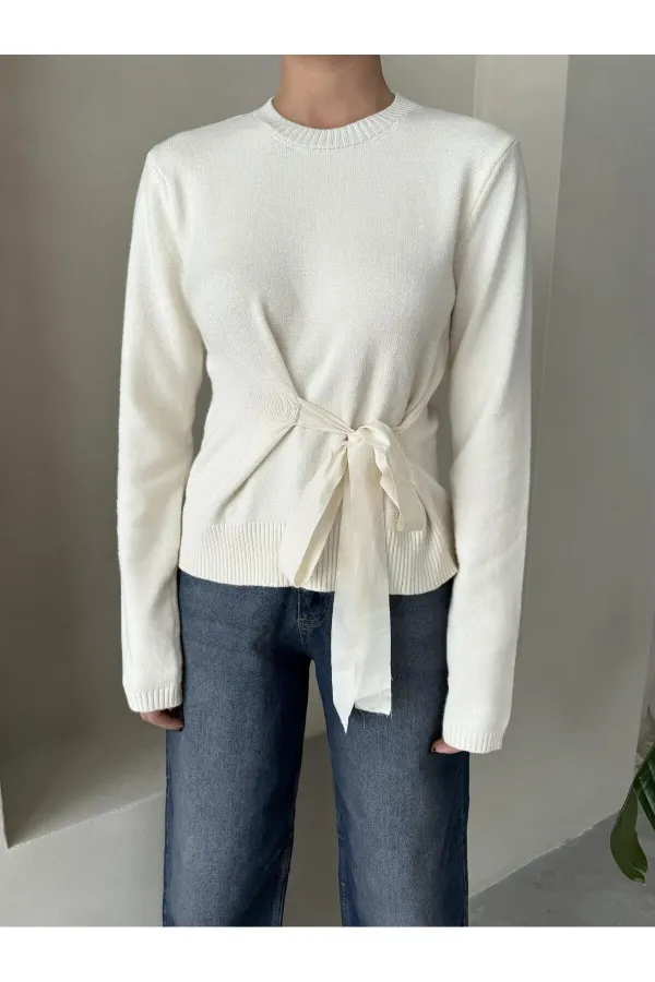 Ekru Miusa Ön Bağlamalı Tasarım Kazak