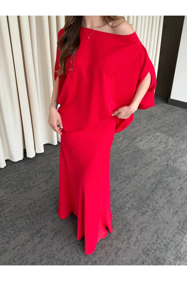 Kırmızı Omuz Drapeli Saten Bluz Etek Takım - 8005