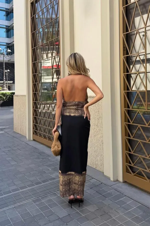 Robe asymétrique drapée à col halter