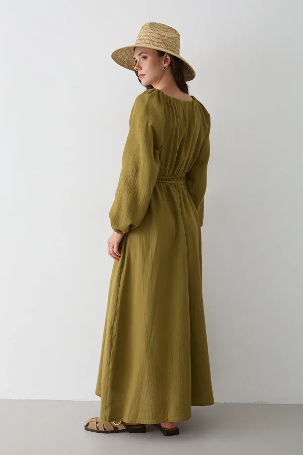 Robe en mousseline kaki avec détail de nœud - 2004