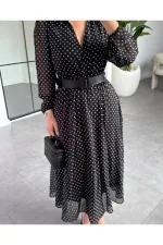 Robe longue boutonnée en mousseline imprimée à pois