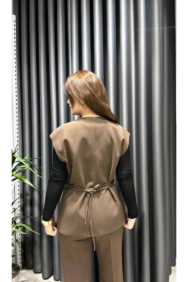 Gilet élégant à taille élastiquée avec cordon de serrage