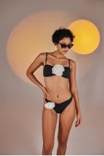 Haut de bikini noir élégant