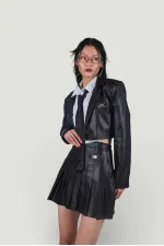 Veste en cuir noire style universitaire