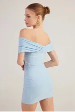 Robe mini Muse bleue à col Madonna