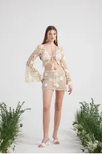 Paréo tricoté à motif floral beige pour poupée