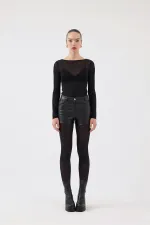 Chemisier Nikki en cachemire ultra doux à col bateau noir