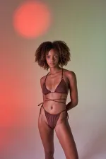 Bas de bikini brésilien slim Delphi marron à lacets et échancré en U