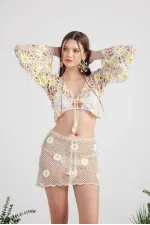 Paréo tricoté à motif floral beige pour poupée