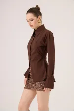 Chemise Paula cintrée à la taille, couleur café