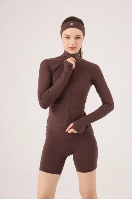 Veste Fabiola avec détails aux doigts et fermeture éclair, couleur café