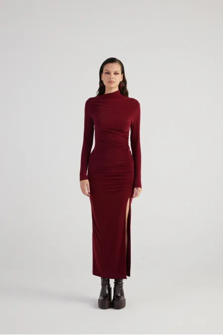 Robe Yasmin bordeaux