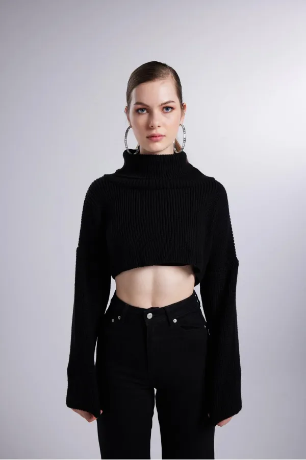 Women's Black Turtleneck Long Sleeve Lirola Sweater