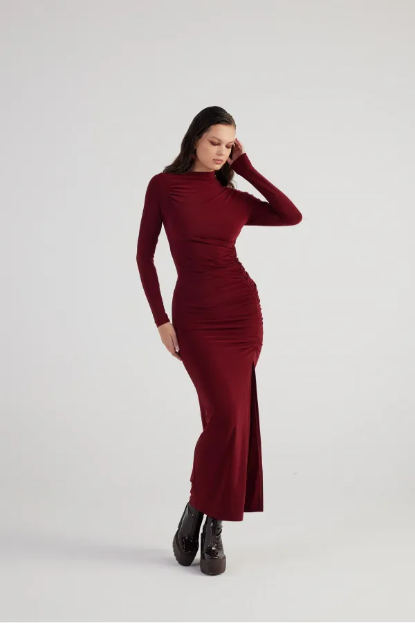 Robe Yasmin bordeaux
