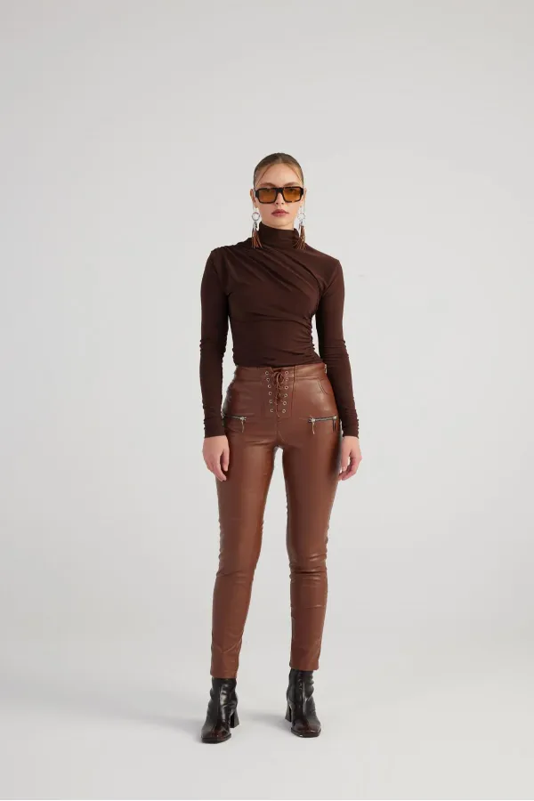 Pantalon en cuir marron Gina