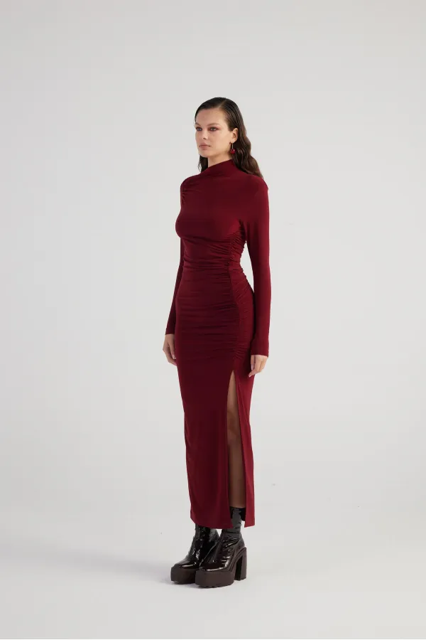Robe Yasmin bordeaux
