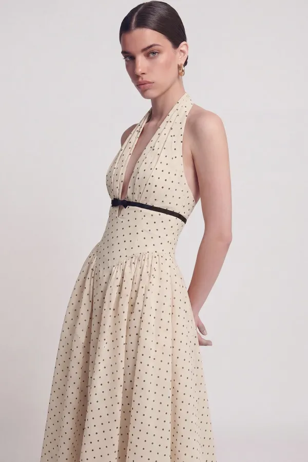 Robe Zayla à pois, col halter et poches, couleur crème Robe Zayla à pois, col halter et poches, couleur crème