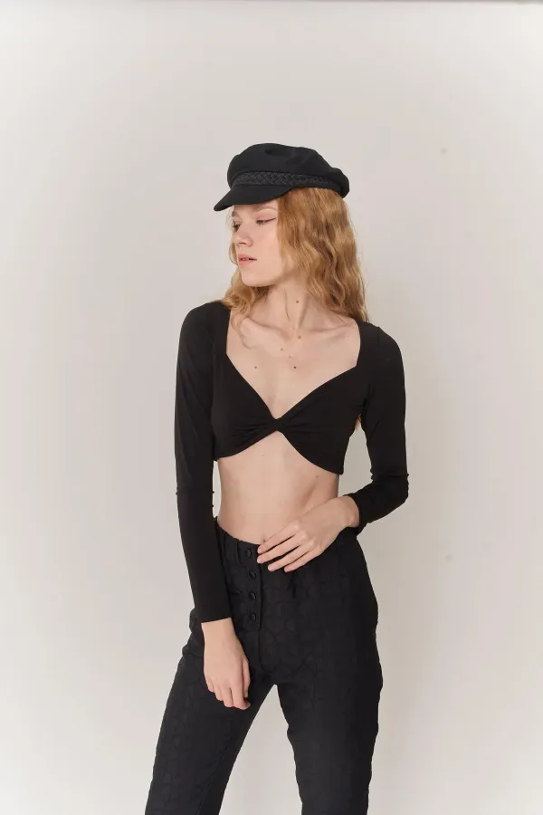 Crop Style Long Sleeve Wardrobe Blouse Black