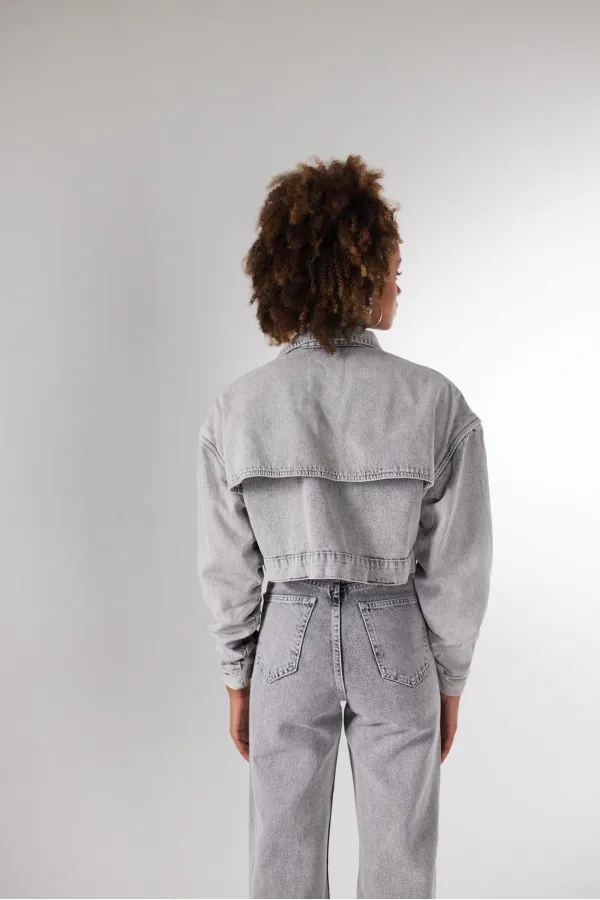 Crop Style Buttoned Crespo Jacket Grey