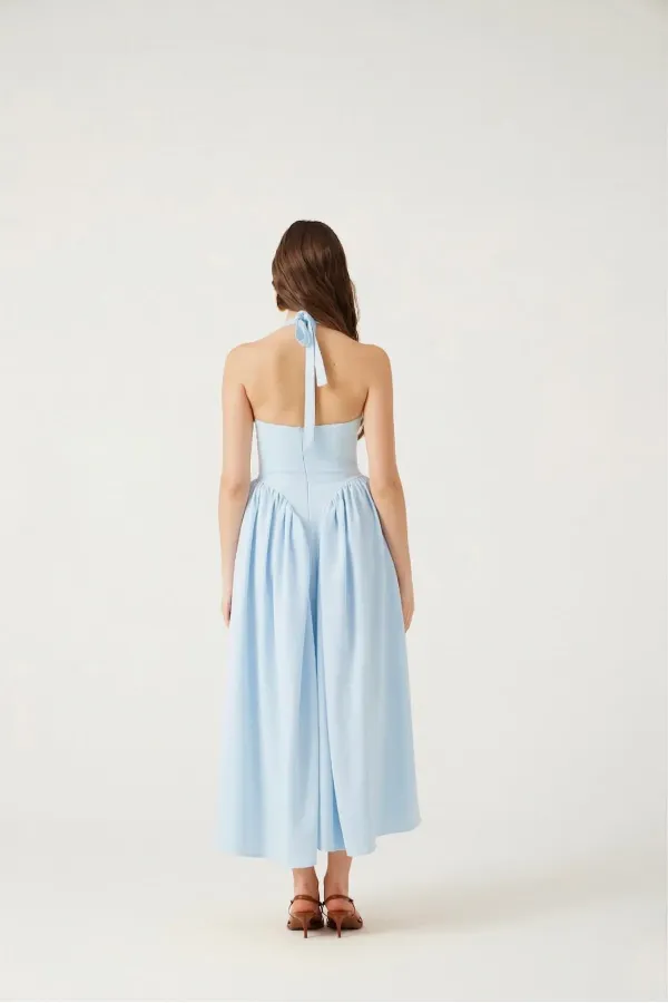 Robe longue Ophelia dos nu cintrée à la taille, bleue