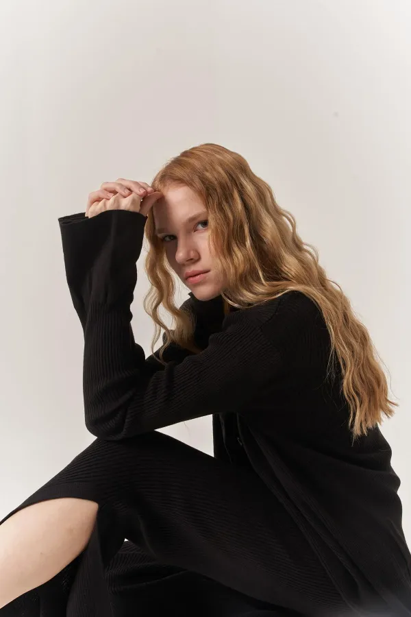 Women's Black Button-Down Oversize Loose Knit Cardigan and Pants Yordle Set