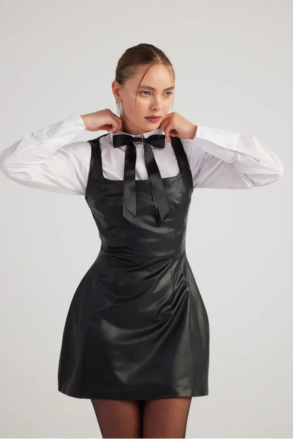 Larissa Elbise Siyah